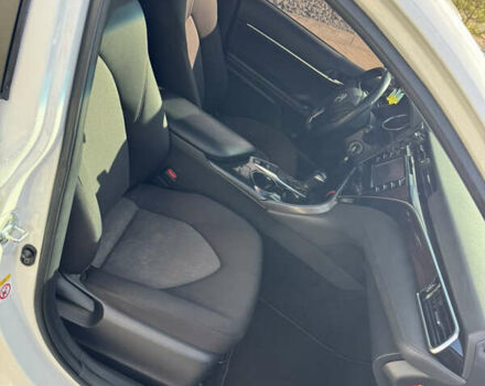 Белый Тойота Камри, объемом двигателя 2.49 л и пробегом 122 тыс. км за 21400 $, фото 7 на Automoto.ua