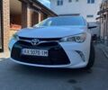 Белый Тойота Камри, объемом двигателя 2.49 л и пробегом 64 тыс. км за 15000 $, фото 1 на Automoto.ua