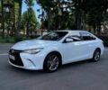 Белый Тойота Камри, объемом двигателя 2.49 л и пробегом 64 тыс. км за 15000 $, фото 1 на Automoto.ua