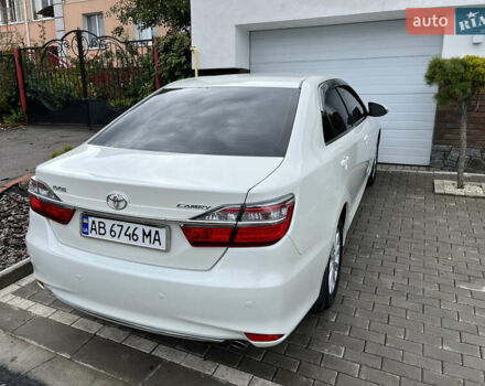 Белый Тойота Камри, объемом двигателя 2.49 л и пробегом 167 тыс. км за 16800 $, фото 4 на Automoto.ua