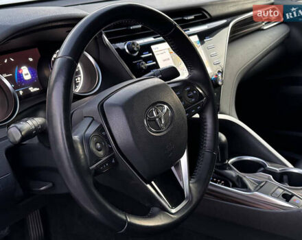 Белый Тойота Камри, объемом двигателя 2.49 л и пробегом 162 тыс. км за 22400 $, фото 24 на Automoto.ua