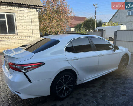 Белый Тойота Камри, объемом двигателя 2.49 л и пробегом 286 тыс. км за 17800 $, фото 3 на Automoto.ua