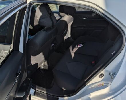 Белый Тойота Камри, объемом двигателя 2.5 л и пробегом 144 тыс. км за 17500 $, фото 3 на Automoto.ua