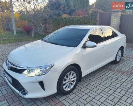 Белый Тойота Камри, объемом двигателя 2.49 л и пробегом 169 тыс. км за 16500 $, фото 2 на Automoto.ua