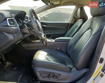 Тойота Камри 2017 в Днепре (Днепропетровске) на Automoto.ua Белый Тойота Камри, объемом двигателя 0 л и пробегом 94 тыс. км за 5845 $, фото 6 на Automoto.ua