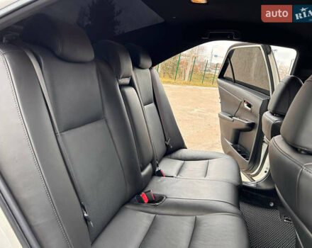Белый Тойота Камри, объемом двигателя 2.49 л и пробегом 119 тыс. км за 20555 $, фото 10 на Automoto.ua