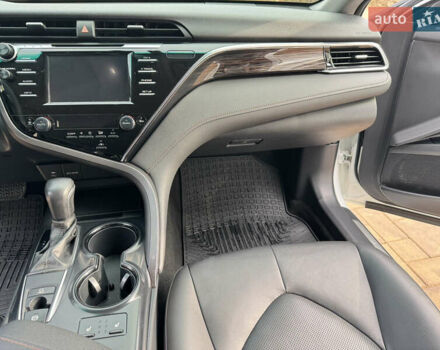 Білий Тойота Камрі, об'ємом двигуна 2.49 л та пробігом 80 тис. км за 21900 $, фото 27 на Automoto.ua