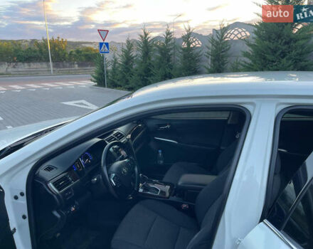 Белый Тойота Камри, объемом двигателя 2.49 л и пробегом 155 тыс. км за 18700 $, фото 18 на Automoto.ua