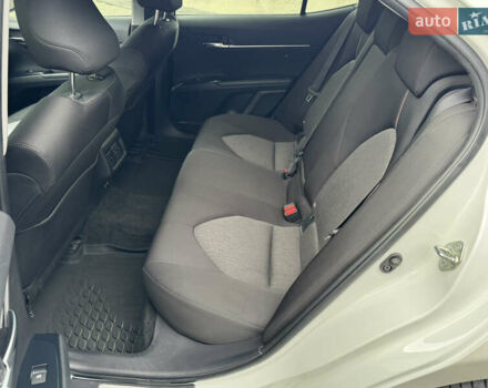 Белый Тойота Камри, объемом двигателя 2.49 л и пробегом 32 тыс. км за 23700 $, фото 25 на Automoto.ua