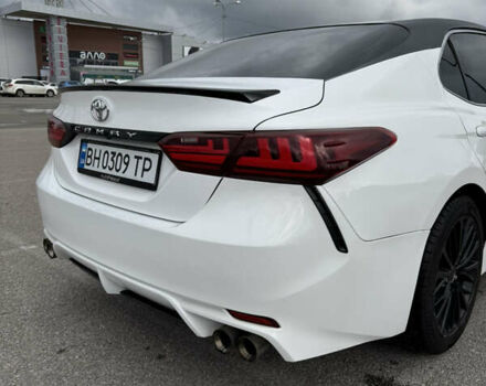 Белый Тойота Камри, объемом двигателя 2.49 л и пробегом 140 тыс. км за 21500 $, фото 6 на Automoto.ua