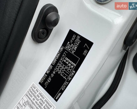 Белый Тойота Камри, объемом двигателя 2.49 л и пробегом 32 тыс. км за 23700 $, фото 42 на Automoto.ua