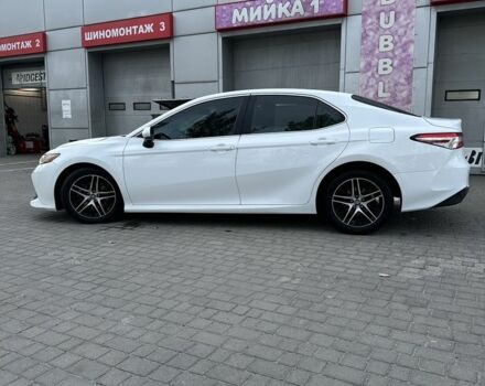Белый Тойота Камри, объемом двигателя 2.5 л и пробегом 116 тыс. км за 16950 $, фото 6 на Automoto.ua