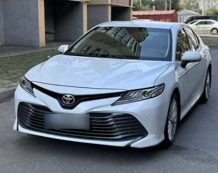 Белый Тойота Камри, объемом двигателя 2.5 л и пробегом 58 тыс. км за 15500 $, фото 2 на Automoto.ua
