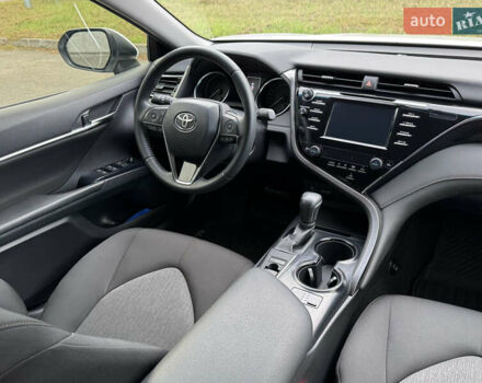 Белый Тойота Камри, объемом двигателя 2.49 л и пробегом 32 тыс. км за 23700 $, фото 34 на Automoto.ua