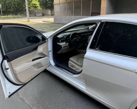 Белый Тойота Камри, объемом двигателя 2.5 л и пробегом 58 тыс. км за 15500 $, фото 7 на Automoto.ua