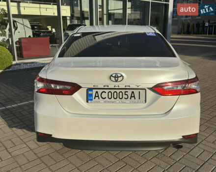 Белый Тойота Камри, объемом двигателя 2.49 л и пробегом 137 тыс. км за 21950 $, фото 13 на Automoto.ua