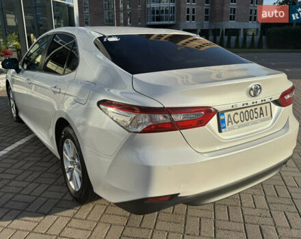 Белый Тойота Камри, объемом двигателя 2.49 л и пробегом 137 тыс. км за 21950 $, фото 14 на Automoto.ua