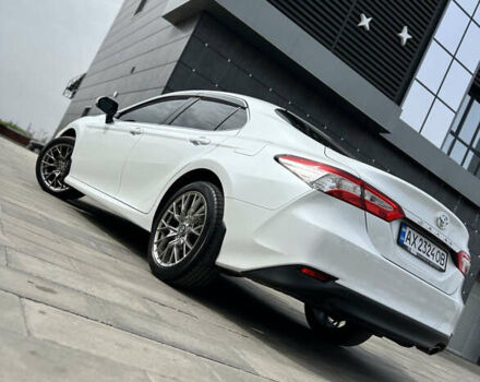 Белый Тойота Камри, объемом двигателя 2.49 л и пробегом 157 тыс. км за 22900 $, фото 10 на Automoto.ua