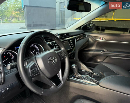 Белый Тойота Камри, объемом двигателя 2.49 л и пробегом 175 тыс. км за 21500 $, фото 11 на Automoto.ua