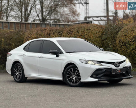Білий Тойота Камрі, об'ємом двигуна 2.49 л та пробігом 158 тис. км за 22777 $, фото 4 на Automoto.ua
