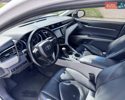 Білий Тойота Камрі, об'ємом двигуна 2.5 л та пробігом 108 тис. км за 22500 $, фото 4 на Automoto.ua