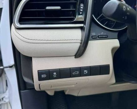 Белый Тойота Камри, объемом двигателя 2.5 л и пробегом 58 тыс. км за 15500 $, фото 12 на Automoto.ua