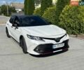 Белый Тойота Камри, объемом двигателя 2.49 л и пробегом 103 тыс. км за 23600 $, фото 1 на Automoto.ua