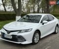Белый Тойота Камри, объемом двигателя 2.5 л и пробегом 166 тыс. км за 20500 $, фото 1 на Automoto.ua