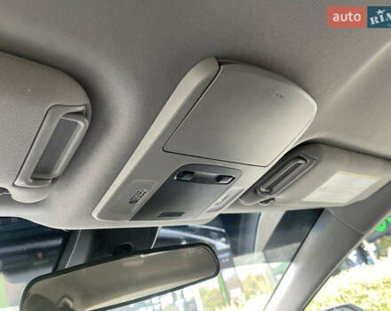 Белый Тойота Камри, объемом двигателя 2.49 л и пробегом 143 тыс. км за 17600 $, фото 24 на Automoto.ua