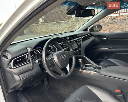 Білий Тойота Камрі, об'ємом двигуна 2.49 л та пробігом 160 тис. км за 23400 $, фото 23 на Automoto.ua