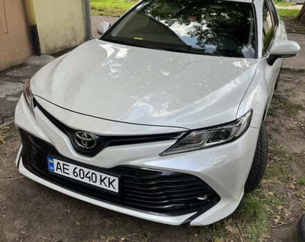 Білий Тойота Камрі, об'ємом двигуна 2.5 л та пробігом 107 тис. км за 22500 $, фото 1 на Automoto.ua