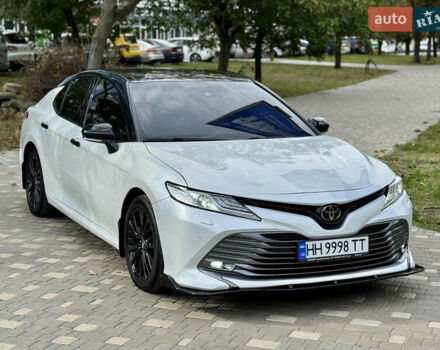 Білий Тойота Камрі, об'ємом двигуна 2.49 л та пробігом 166 тис. км за 21999 $, фото 1 на Automoto.ua
