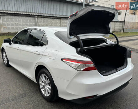 Белый Тойота Камри, объемом двигателя 2.49 л и пробегом 32 тыс. км за 23700 $, фото 35 на Automoto.ua