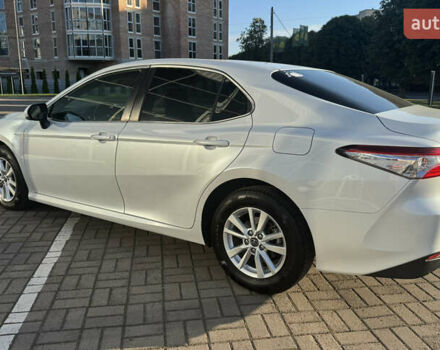 Белый Тойота Камри, объемом двигателя 2.49 л и пробегом 137 тыс. км за 21950 $, фото 15 на Automoto.ua