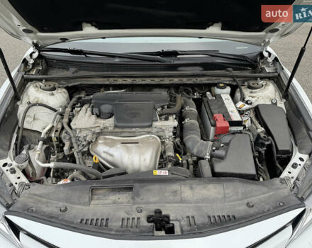 Белый Тойота Камри, объемом двигателя 2.49 л и пробегом 32 тыс. км за 23700 $, фото 38 на Automoto.ua