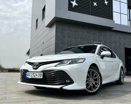 Белый Тойота Камри, объемом двигателя 2.49 л и пробегом 157 тыс. км за 22900 $, фото 9 на Automoto.ua