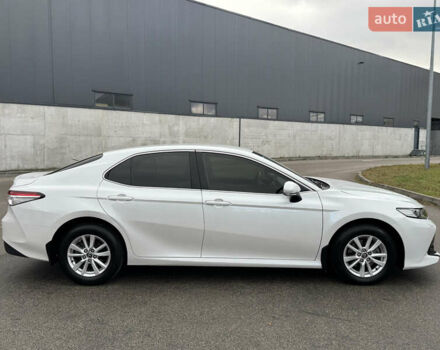 Белый Тойота Камри, объемом двигателя 2.49 л и пробегом 32 тыс. км за 23700 $, фото 5 на Automoto.ua