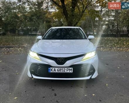 Белый Тойота Камри, объемом двигателя 2.49 л и пробегом 125 тыс. км за 25500 $, фото 1 на Automoto.ua