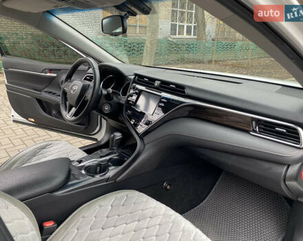 Білий Тойота Камрі, об'ємом двигуна 2.5 л та пробігом 107 тис. км за 22500 $, фото 16 на Automoto.ua