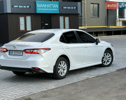 Белый Тойота Камри, объемом двигателя 2.49 л и пробегом 175 тыс. км за 21500 $, фото 3 на Automoto.ua