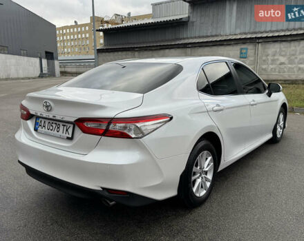 Белый Тойота Камри, объемом двигателя 2.49 л и пробегом 32 тыс. км за 23700 $, фото 7 на Automoto.ua