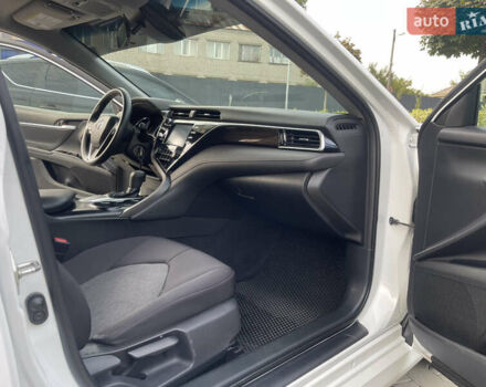 Белый Тойота Камри, объемом двигателя 2.49 л и пробегом 143 тыс. км за 17600 $, фото 19 на Automoto.ua