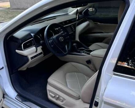 Белый Тойота Камри, объемом двигателя 2.5 л и пробегом 58 тыс. км за 15500 $, фото 8 на Automoto.ua