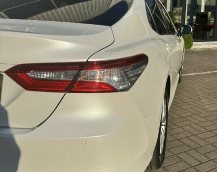 Белый Тойота Камри, объемом двигателя 2.49 л и пробегом 137 тыс. км за 21950 $, фото 16 на Automoto.ua