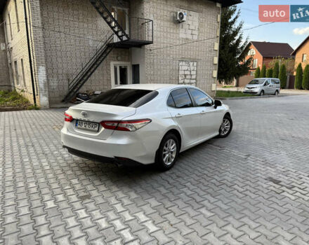Белый Тойота Камри, объемом двигателя 2.49 л и пробегом 175 тыс. км за 21500 $, фото 8 на Automoto.ua