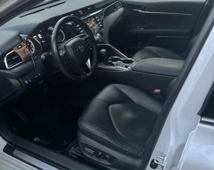 Белый Тойота Камри, объемом двигателя 2.49 л и пробегом 125 тыс. км за 25500 $, фото 8 на Automoto.ua