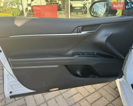 Белый Тойота Камри, объемом двигателя 2.49 л и пробегом 137 тыс. км за 21950 $, фото 20 на Automoto.ua