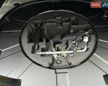 Белый Тойота Камри, объемом двигателя 2.49 л и пробегом 175 тыс. км за 21500 $, фото 19 на Automoto.ua