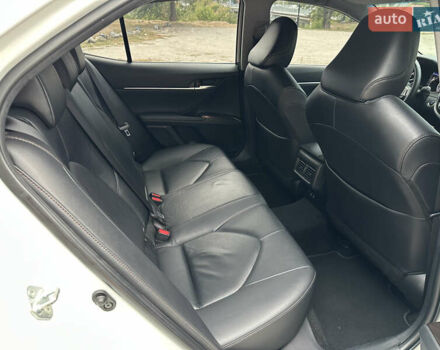 Білий Тойота Камрі, об'ємом двигуна 2.49 л та пробігом 160 тис. км за 23400 $, фото 19 на Automoto.ua