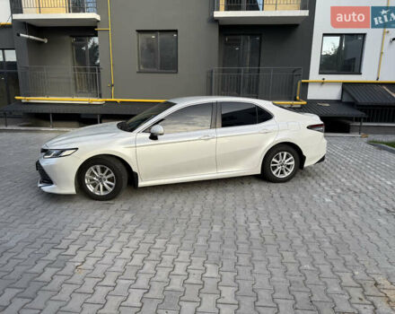 Белый Тойота Камри, объемом двигателя 2.49 л и пробегом 175 тыс. км за 21500 $, фото 6 на Automoto.ua